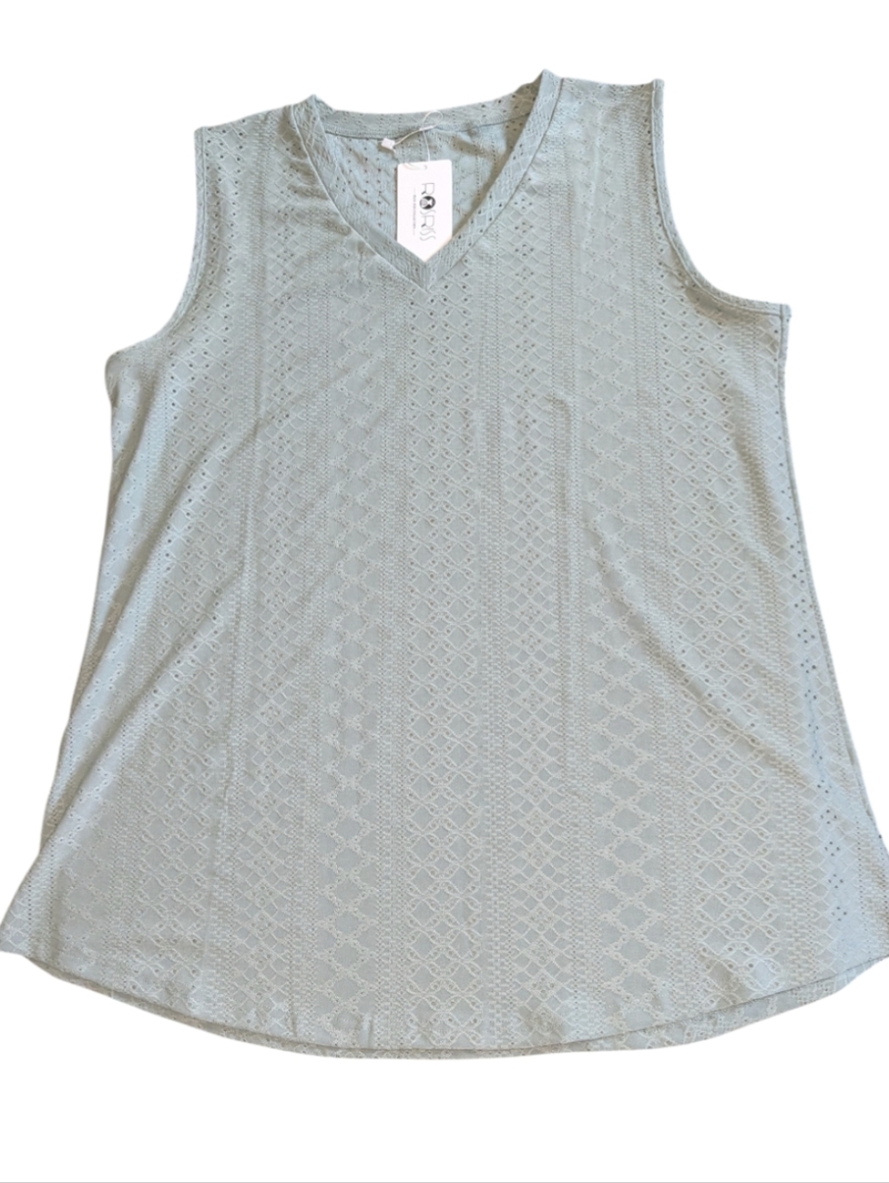 Women's Sleeveless V-Neck Eyelet Tank Top - Size 1X - Picture 3 of 7